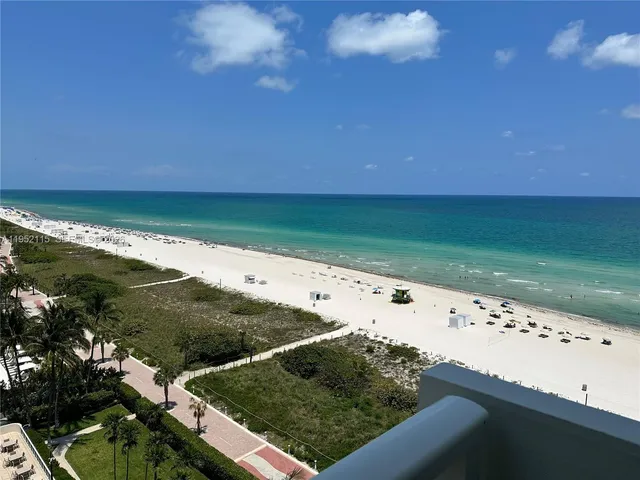 $4,950 | 5701 Collins Avenue, Unit 1221, Miami Beach, FL 33140