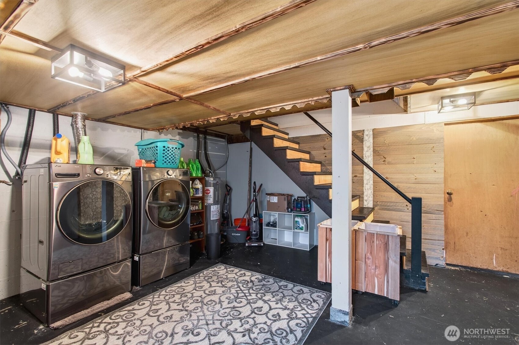 1210 8th Avenue Longview, WA 98632 - Photo 24 of 37 a utility room with dryer and washer
