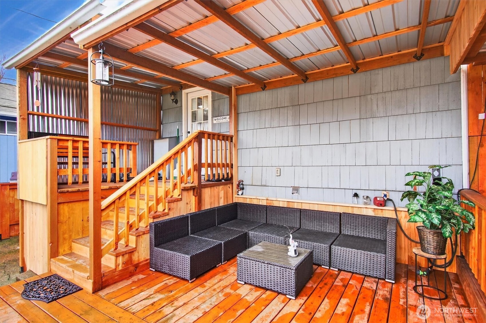 1210 8th Avenue Longview, WA 98632 - Photo 33 of 37 a view of sitting area in balcony