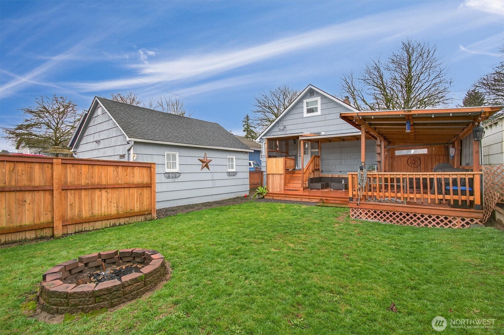 1210 8th Avenue Longview, WA 98632 - Photo 37 of 37 a front view of a house with a yard