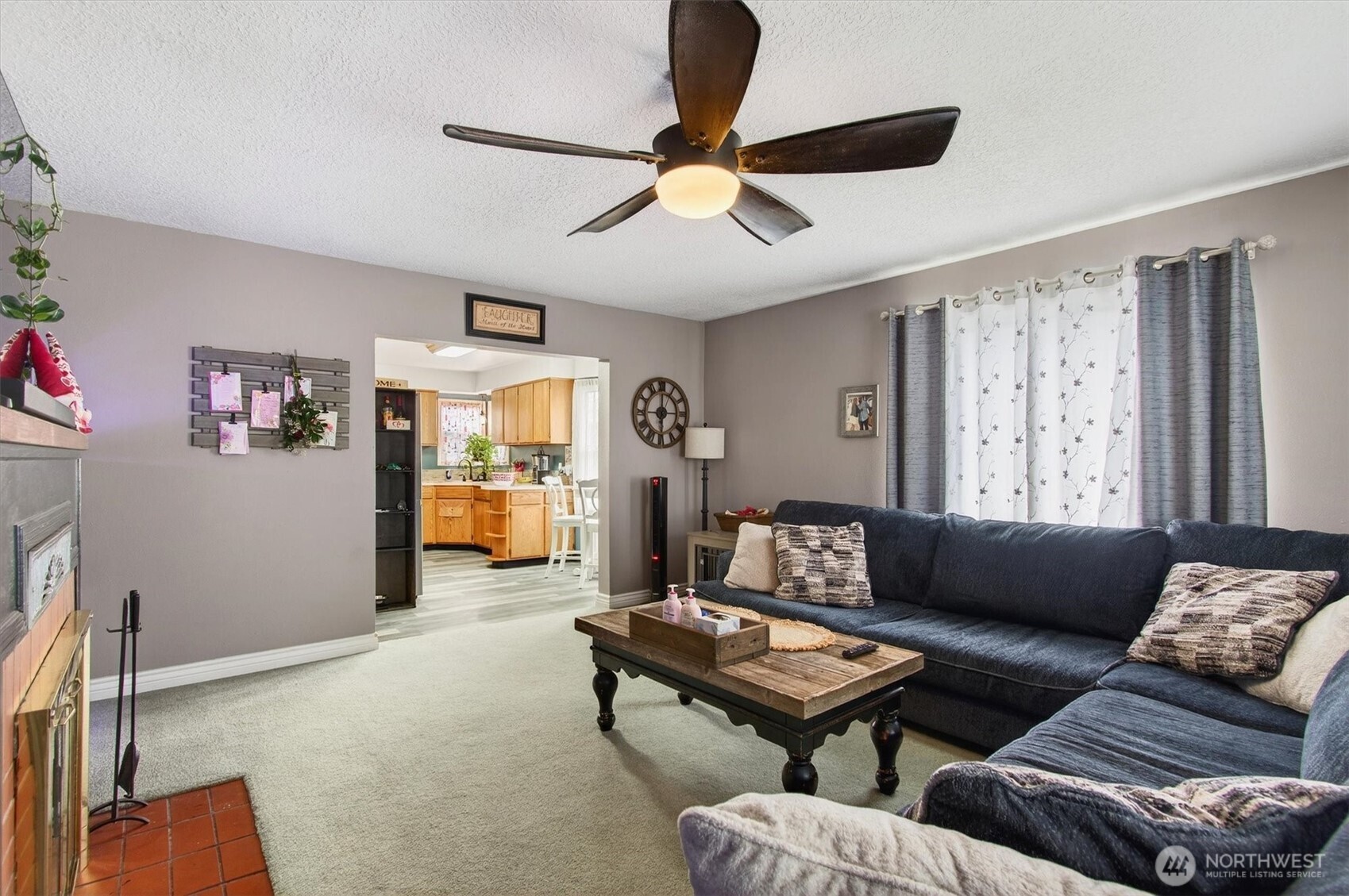 1210 8th Avenue Longview, WA 98632 - Photo 5 of 37 a living room with furniture and a window