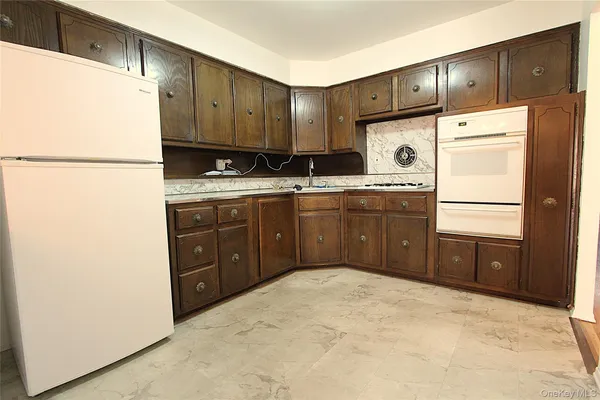 $1,645,000 | 58-18 84th Place | Maspeth