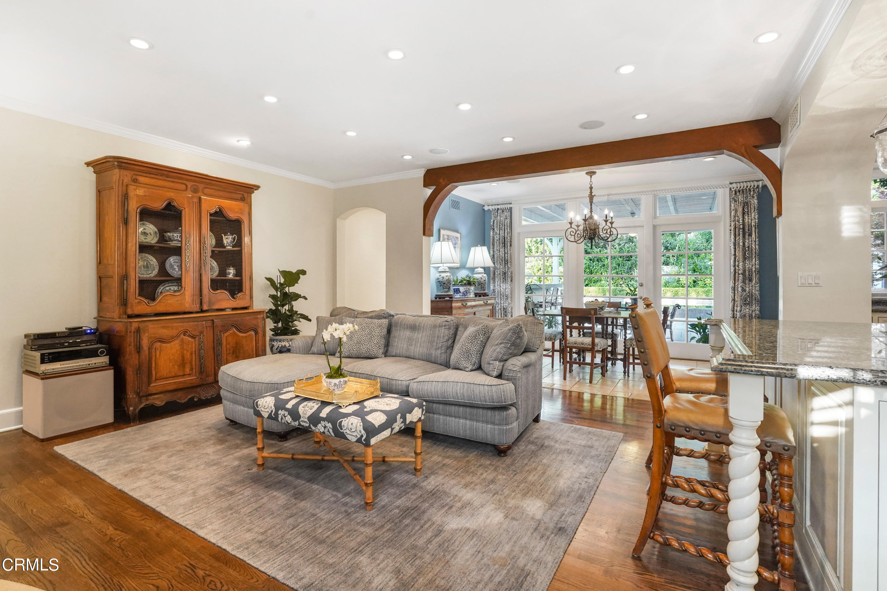 512 Arroyo Square South Pasadena, CA 91030 - Photo 21 of 55 a living room with furniture and a large window