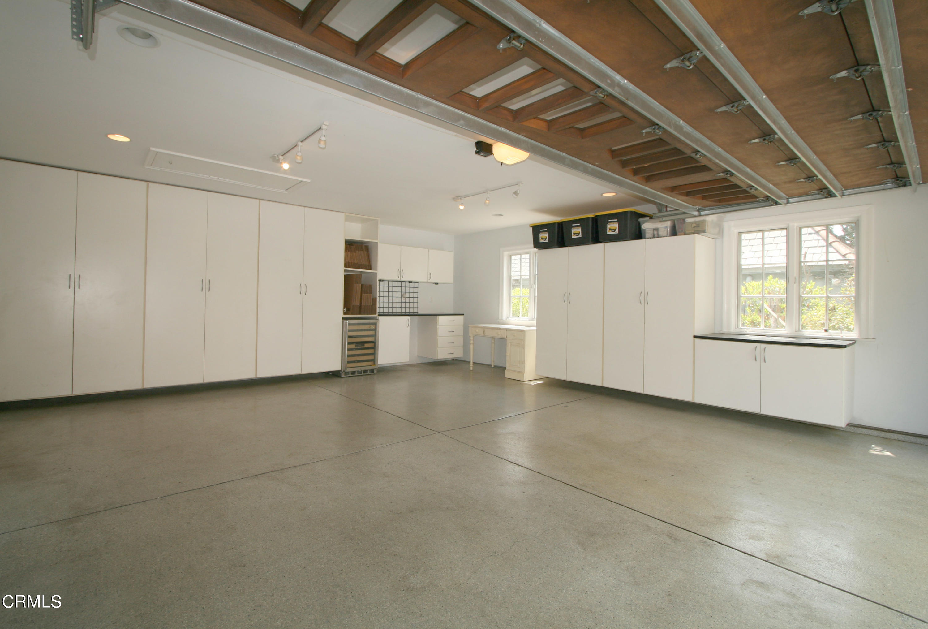 512 Arroyo Square South Pasadena, CA 91030 - Photo 45 of 55 a view of a livingroom with an empty space