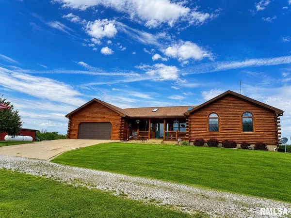 $1,500,000 | 1066 County Road 1150 North, Henry, IL 61537