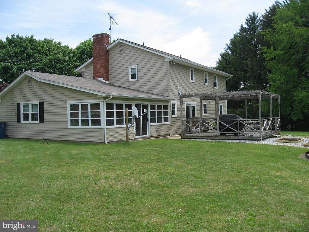 4100 London Bridge Road Sykesville, MD 21784 - Photo 3 of 25 Exterior (Rear)