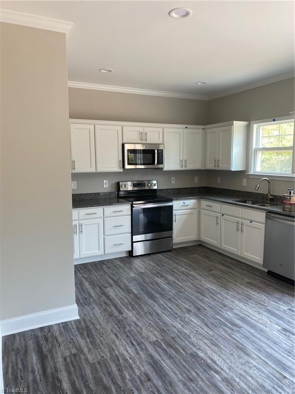853 Friendly Road Eden, NC 27288 - Photo 3 of 10 Gallery Image 3