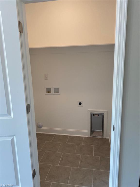 853 Friendly Road Eden, NC 27288 - Photo 4 of 10 Gallery Image 4