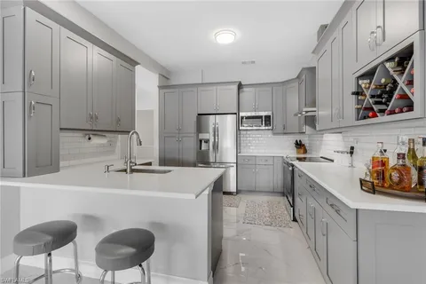 $530,000 | 7648 Oleander Gate Drive, Unit H202, Naples, FL 34109