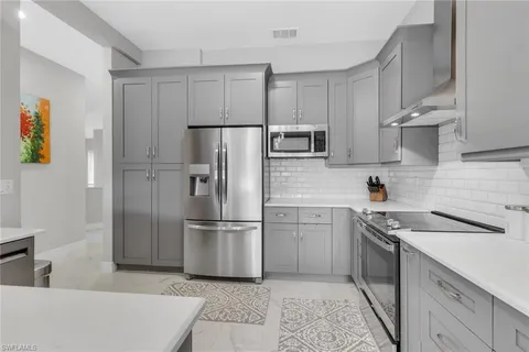$530,000 | 7648 Oleander Gate Drive, Unit H202, Naples, FL 34109