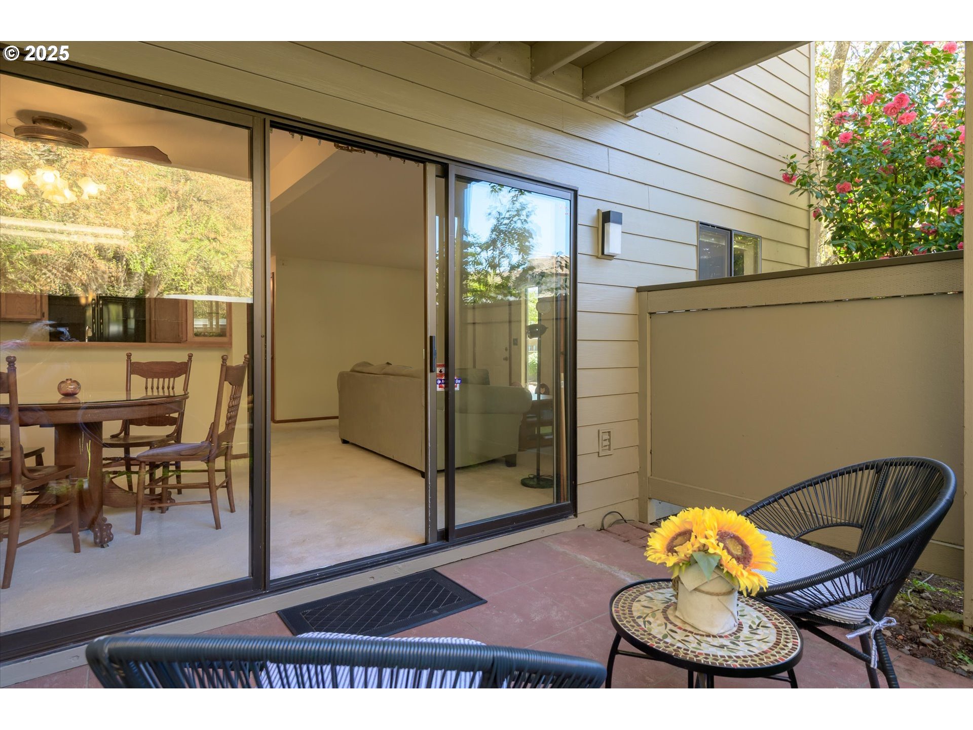 2095 Lake Isle Drive Eugene, OR 97401 - Photo 25 of 32 a view of a porch with furniture and a yard
