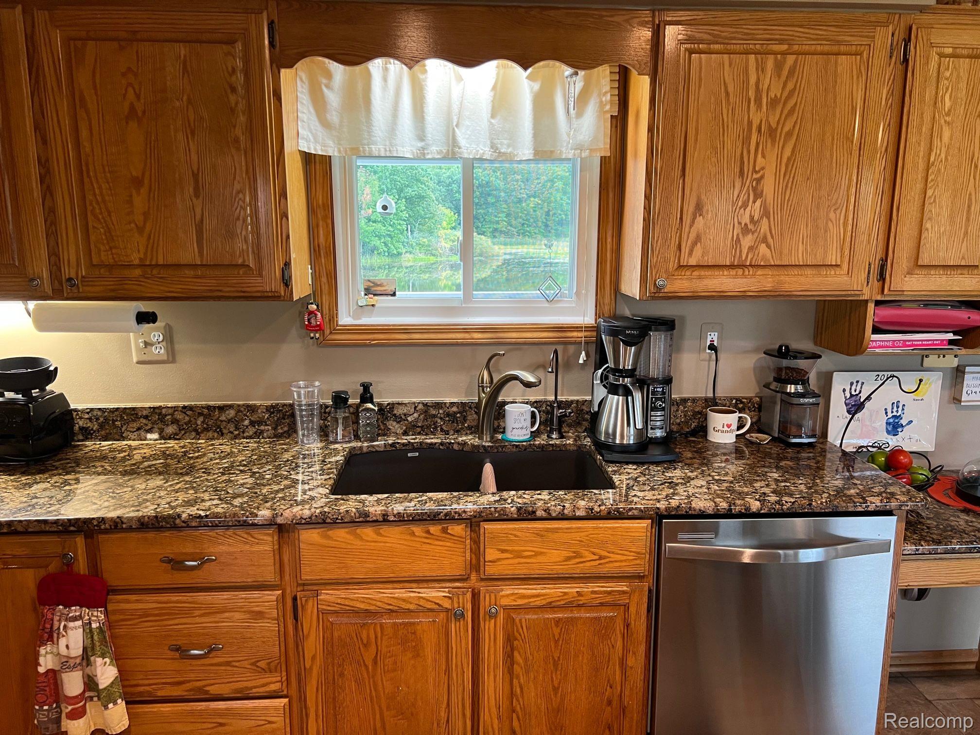 4216 McDowell Road Lapeer, MI 48446 - Photo 11 of 36