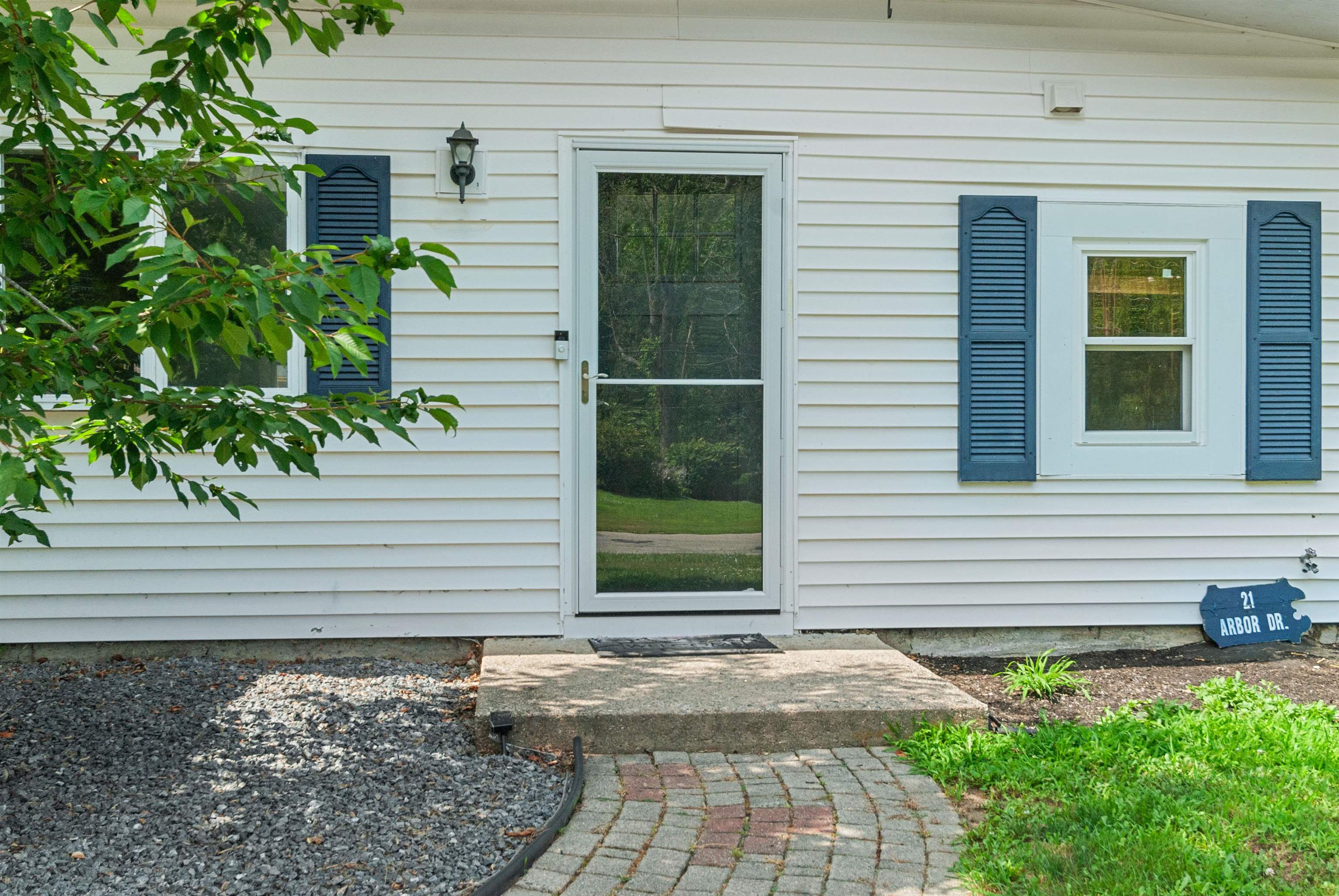 21 Arbor Drive Dover, NH 03820 - Photo 2 of 16