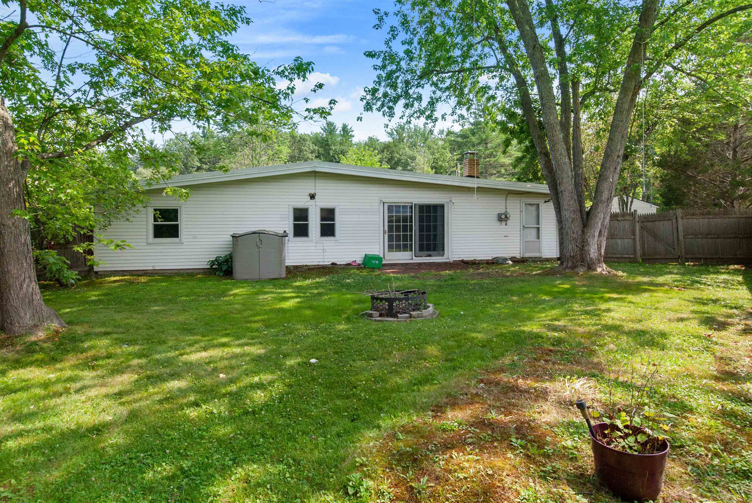 21 Arbor Drive Dover, NH 03820 - Photo 4 of 16