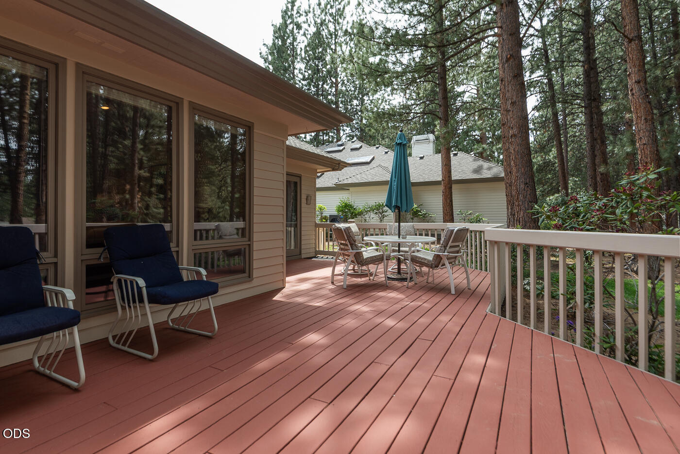 60894 Willow Creek Loop Bend, OR 97702 - Photo 6 of 36