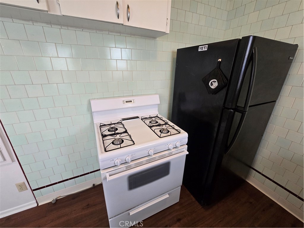 26027 Narbonne Avenue, Unit B Lomita, CA 90717 - Photo 7 of 11