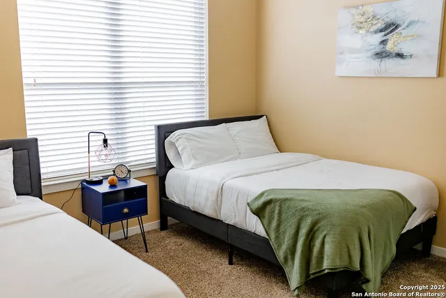 $2,300 | 939 South Frio Street, Unit 4322, San Antonio, TX 78207