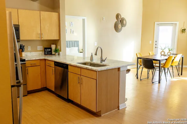 $2,300 | 939 South Frio Street, Unit 4322, San Antonio, TX 78207