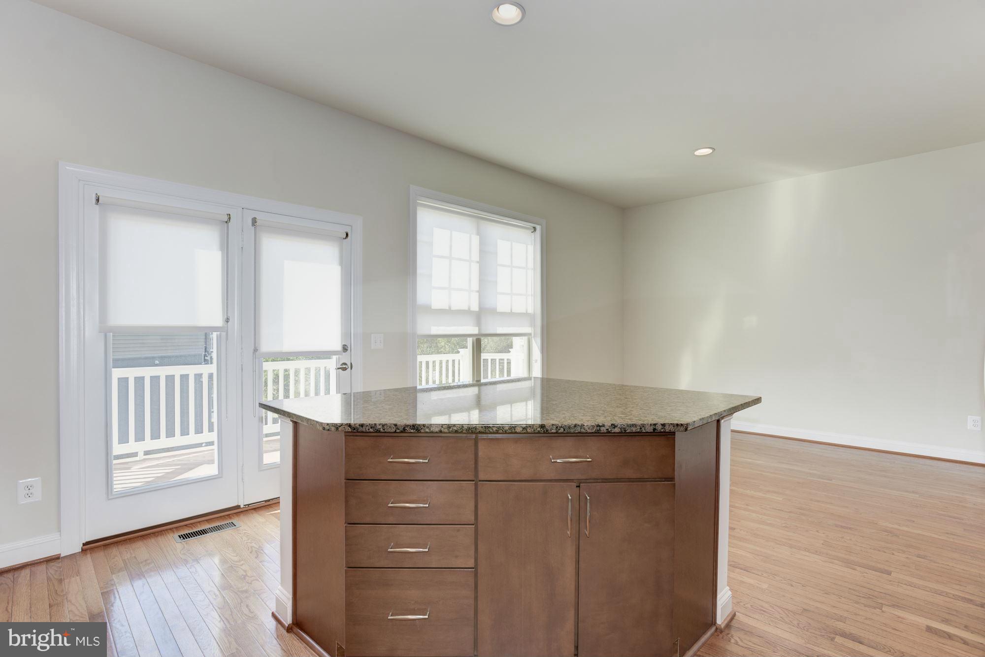 43374 Old Ryan Road Ashburn, VA 20148 - Photo 7 of 30 Kitchen