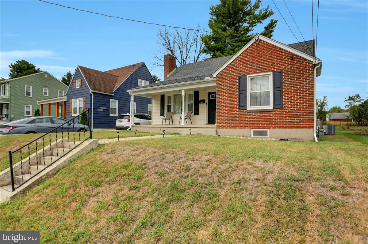 351 Devonshire Road Hagerstown, MD 21740 - Photo 5 of 45 Gallery Image 5