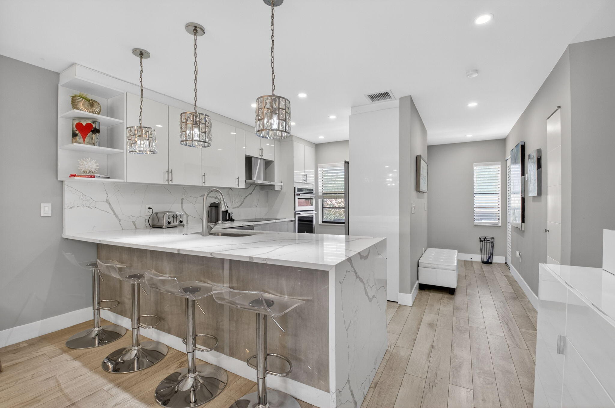 9299 Vista Del Lago, Unit 16D Boca Raton, FL 33428 - Photo 1 of 39 Eat-in Kitchen