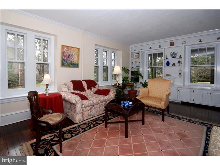527 Riverview Road Swarthmore, PA 19081 - Photo 6 of 25 Living Room