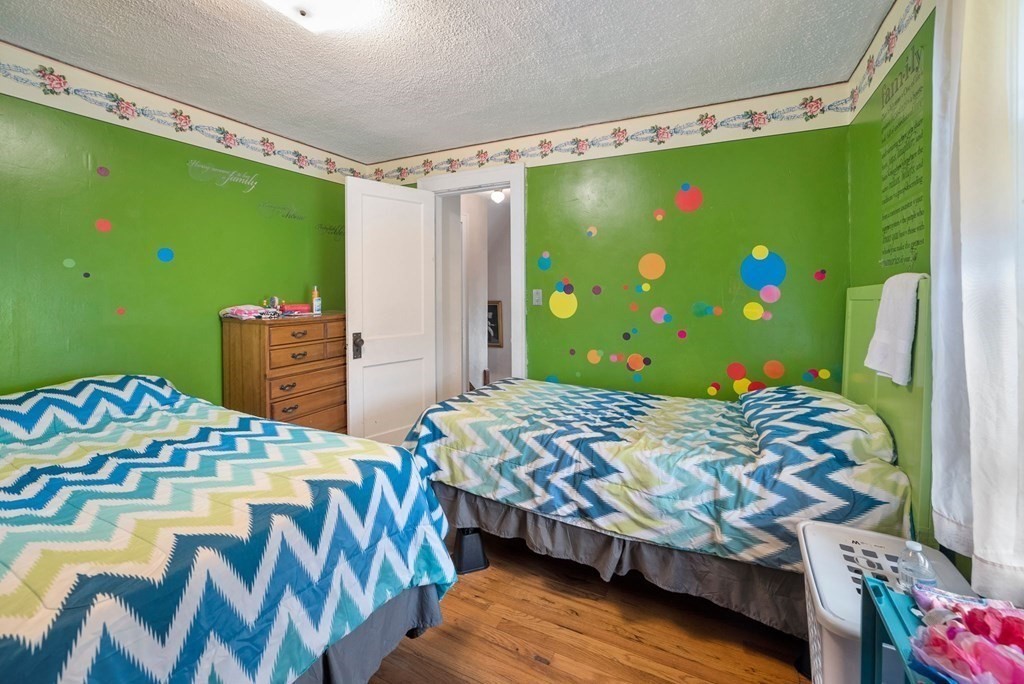 135 Wilber Street Springfield, MA 01104 - Photo 28 of 37
