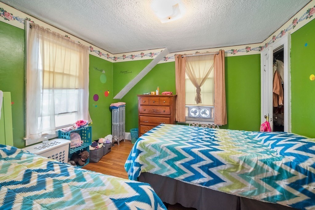 135 Wilber Street Springfield, MA 01104 - Photo 29 of 37