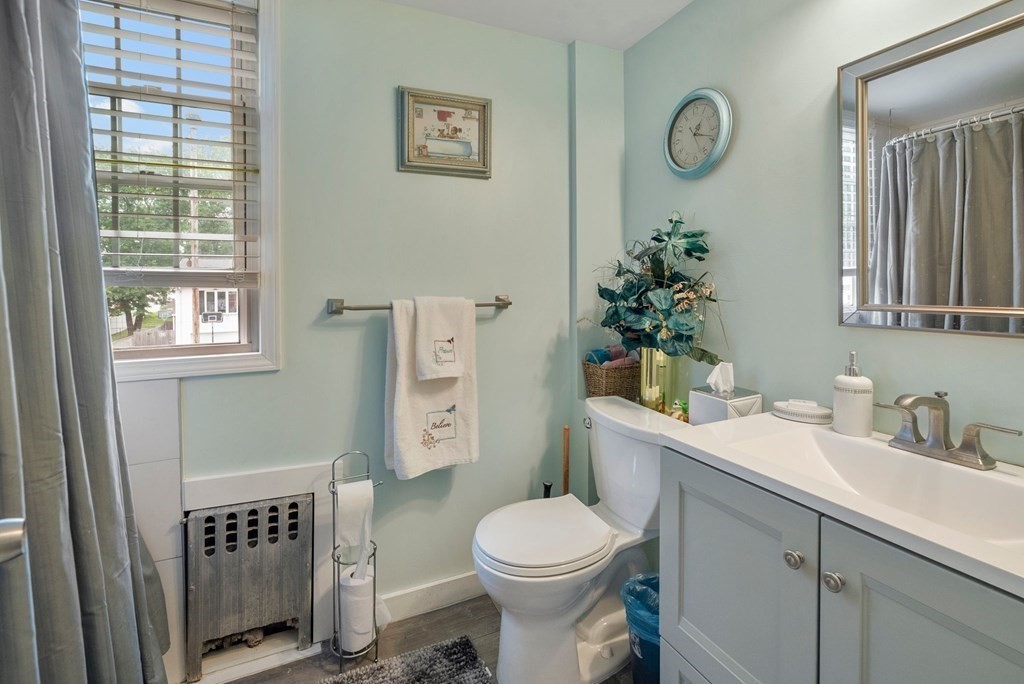 135 Wilber Street Springfield, MA 01104 - Photo 32 of 37