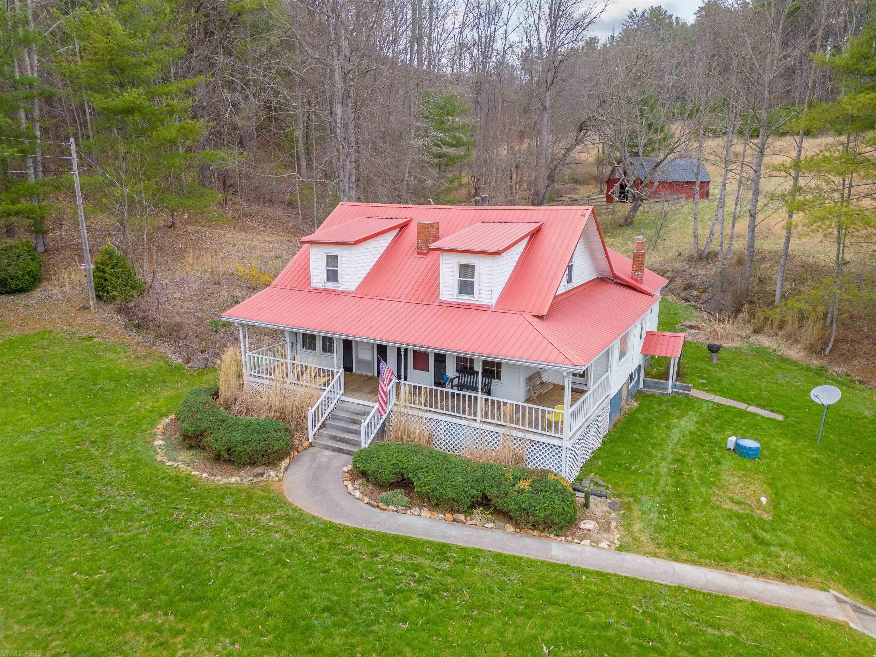413 Silver Leaf Road Dugspur, VA 24325 - Photo 8 of 103 Gallery Image 8
