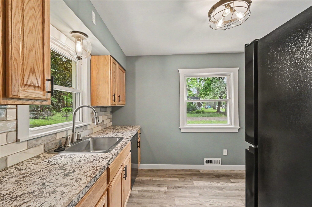 307 Mechanic Street Stockbridge, MI 49285 - Photo 8 of 15