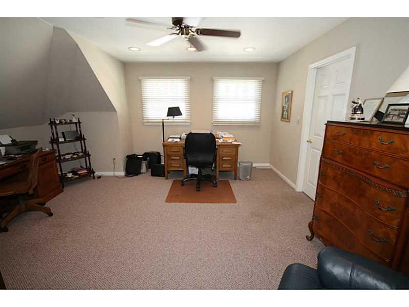 893 Rocky Ford Road Columbus, IN 47203 - Photo 14 of 24 Gallery Image 14