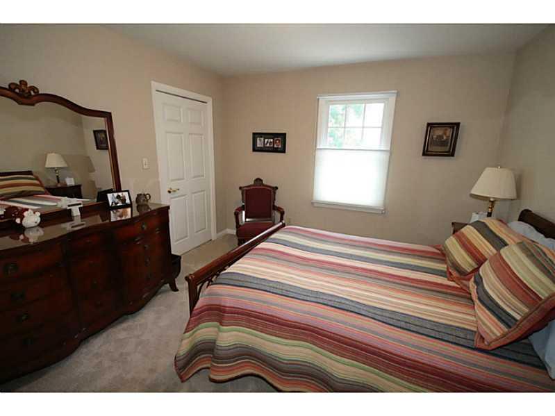 893 Rocky Ford Road Columbus, IN 47203 - Photo 17 of 24 Gallery Image 17