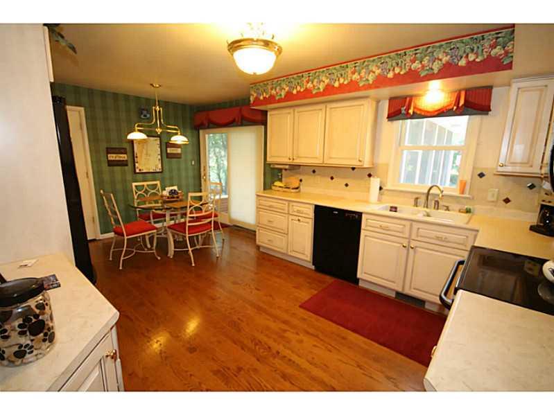 893 Rocky Ford Road Columbus, IN 47203 - Photo 7 of 24 Gallery Image 7