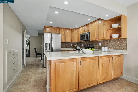 $1,149,000 | 210 Carob Lane, Alameda, CA 94502