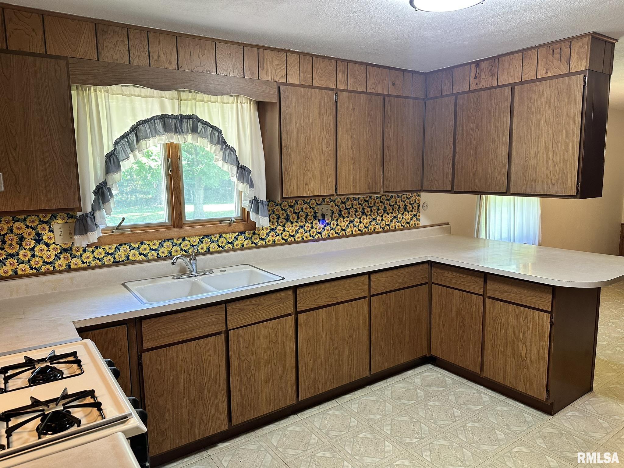 25247 North Boat Dock Road Canton, IL 61520 - Photo 19 of 56