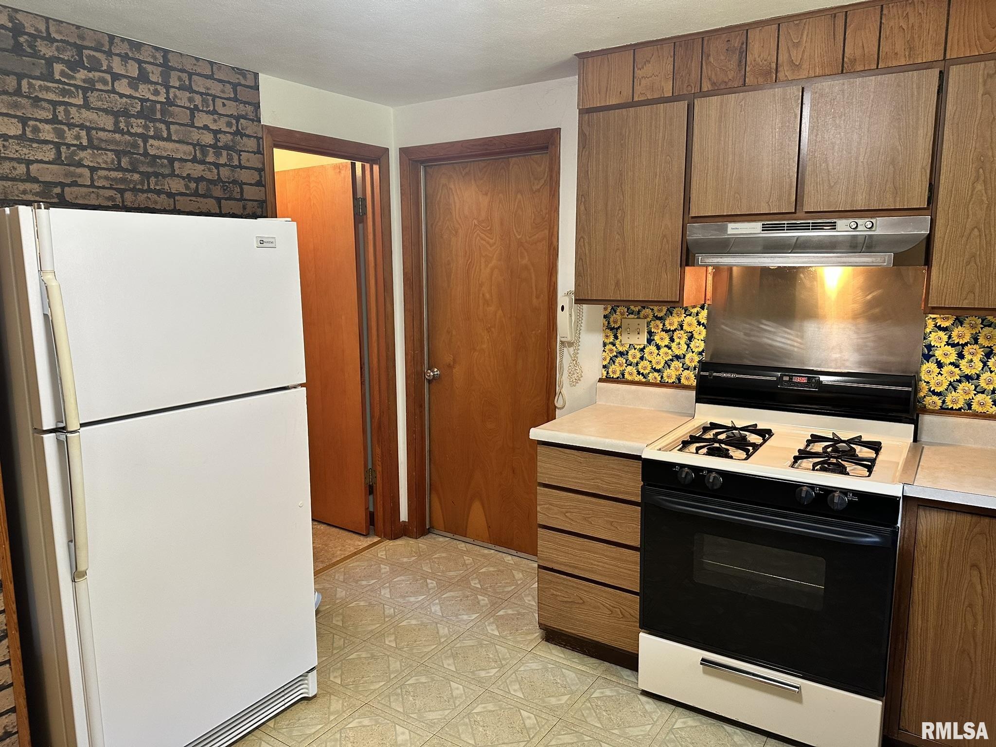 25247 North Boat Dock Road Canton, IL 61520 - Photo 22 of 56