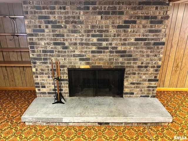 $209,900 | 25247 North Boat Dock Road, Canton, IL 61520