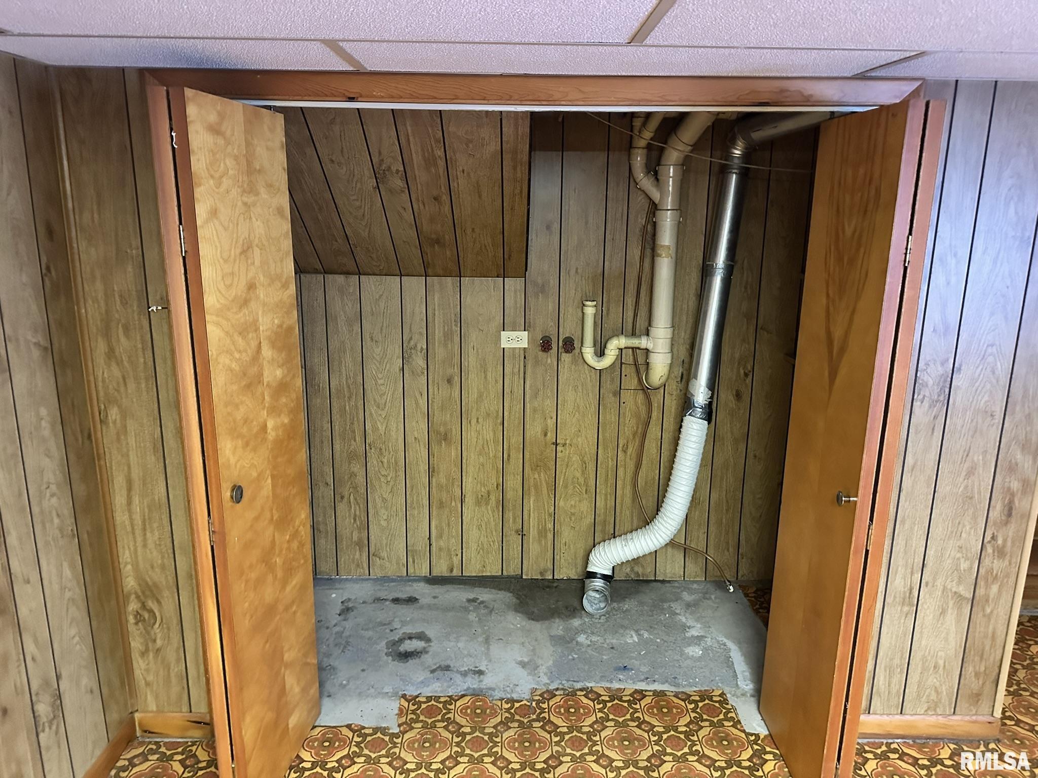 25247 North Boat Dock Road Canton, IL 61520 - Photo 42 of 56