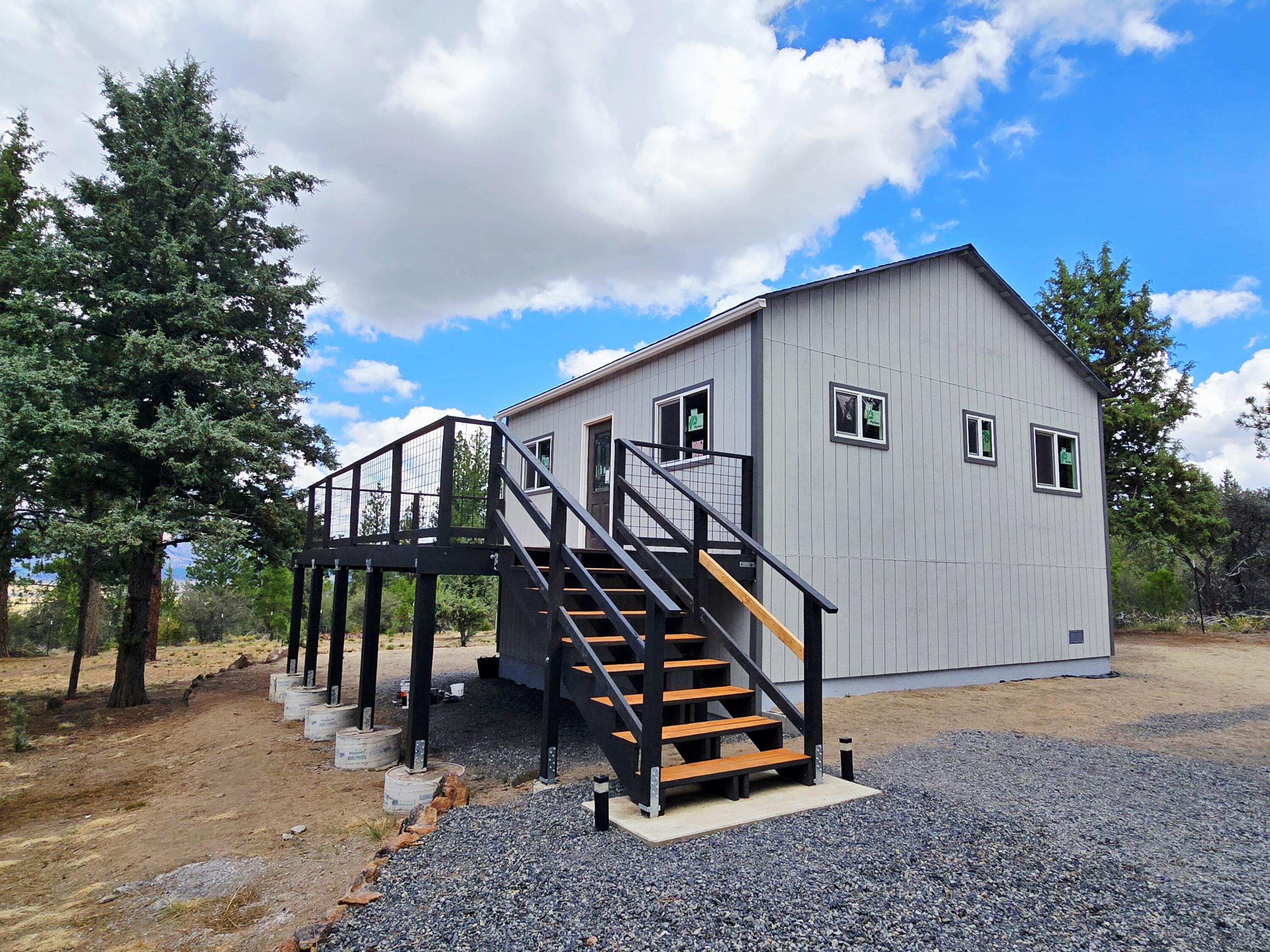 48070 Partin Drive Beatty, OR 97621 - Photo 6 of 29 The home