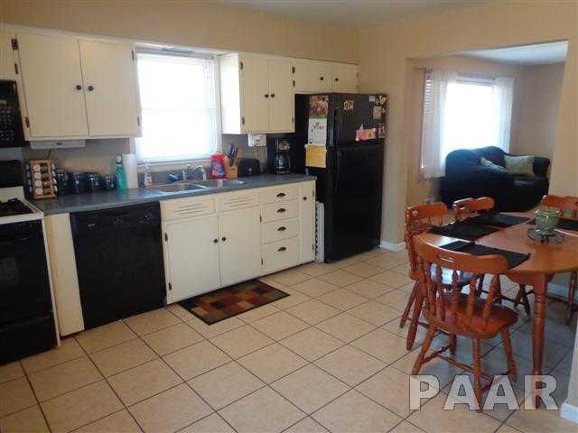 244 Park Road Creve Coeur, IL 61610 - Photo 6 of 17 Gallery Image 6