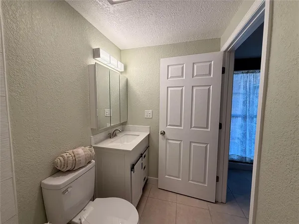 $175,000 | 1605 Club Circle, Unit 1605, Lakeshore, FL 33854
