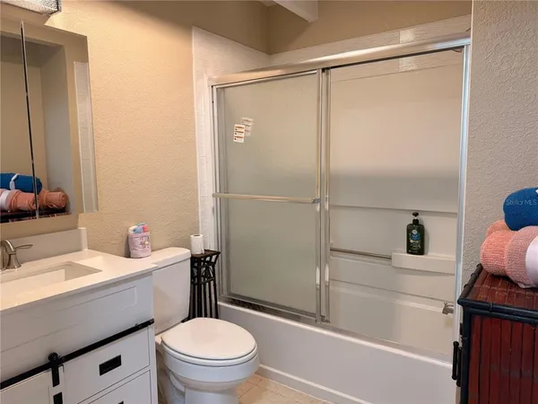 $175,000 | 1605 Club Circle, Unit 1605, Lakeshore, FL 33854