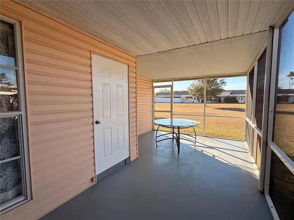 $175,000 | 1605 Club Circle, Unit 1605, Lakeshore, FL 33854