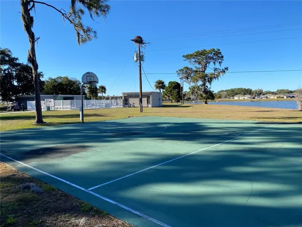 $175,000 | 1605 Club Circle, Unit 1605, Lakeshore, FL 33854