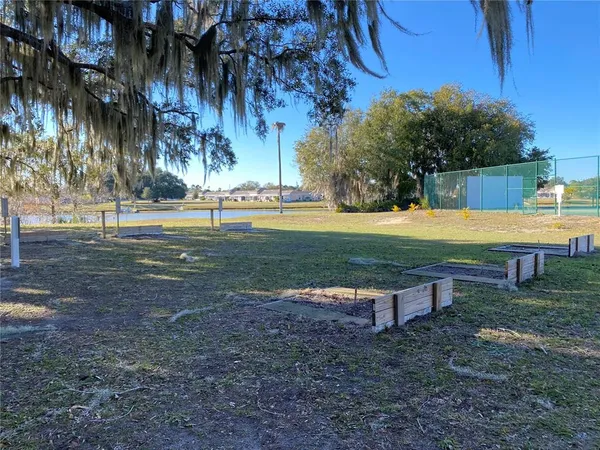 $175,000 | 1605 Club Circle, Unit 1605, Lakeshore, FL 33854
