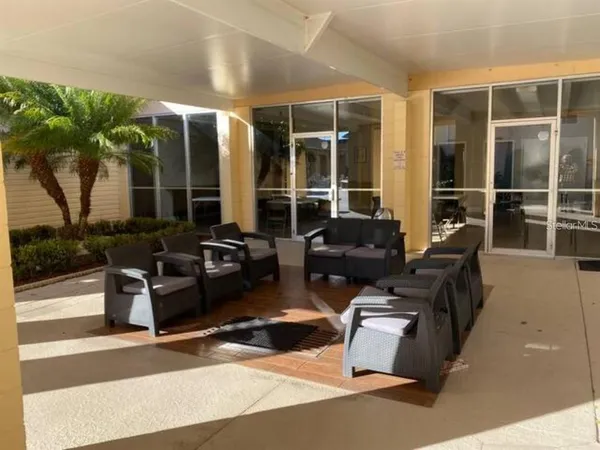 $175,000 | 1605 Club Circle, Unit 1605, Lakeshore, FL 33854