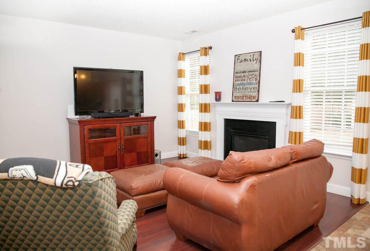 2876 Orchard Trace Way Raleigh, NC 27610 - Photo 8 of 24 Gallery Image 8