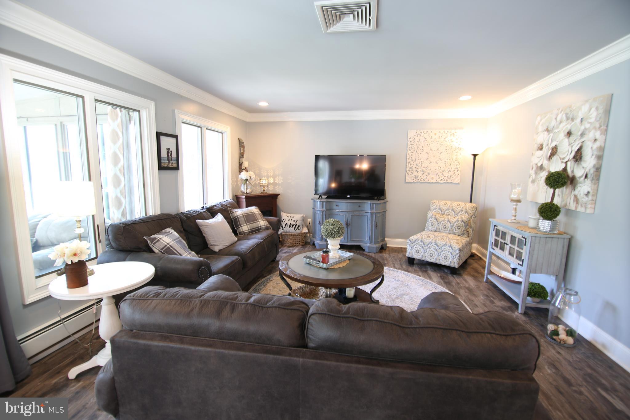 42 Rust Hill Road Levittown, PA 19056 - Photo 11 of 31