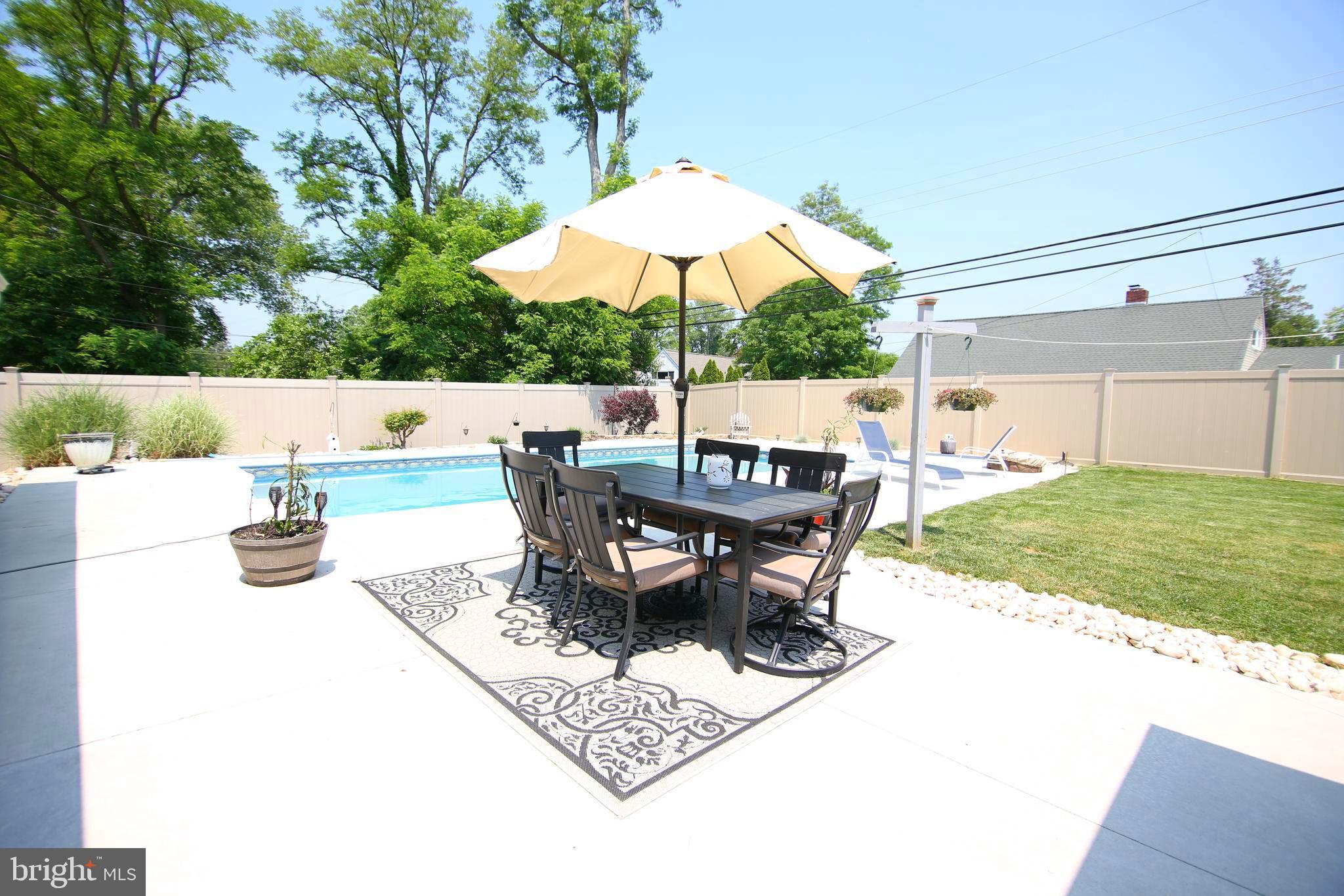 42 Rust Hill Road Levittown, PA 19056 - Photo 28 of 31